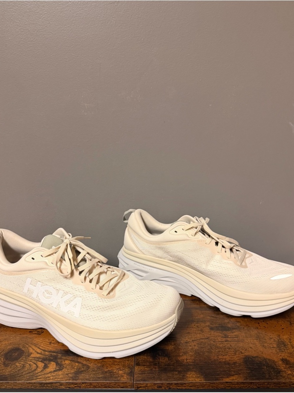 HOKA Bondi 8 Neutral Running Shoe in Cream